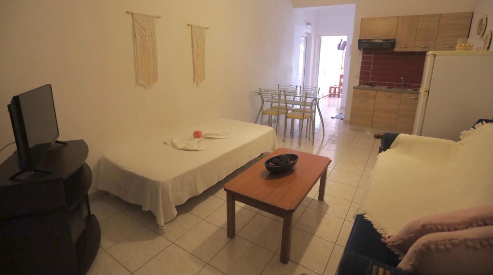 Athena Kythera Diakofti Buitenkant foto