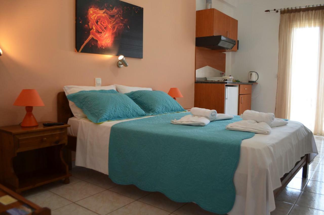 Athena Kythera Diakofti Buitenkant foto